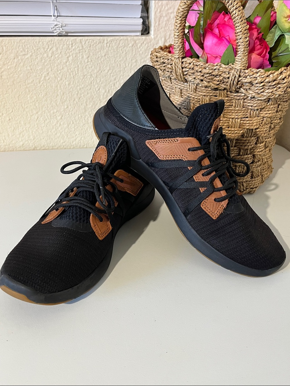 OluKai Men's Black Sneakers with Brown Accents - Casual Lace-Up